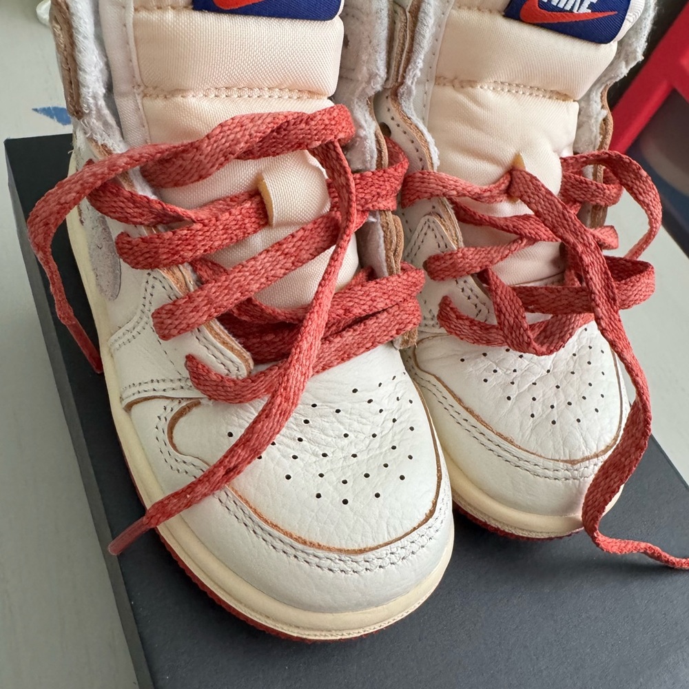 Jordan Retro 1 HI OG Remastered (Toddler 7) - Picture 3 of 5